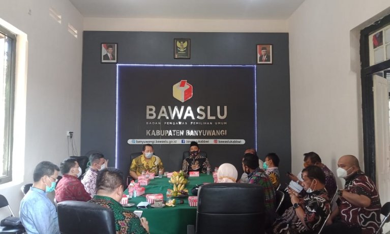 Cek Kesiapan Pilkada 2020, DPRD Jatim Datangi Bawaslu Banyuwangi