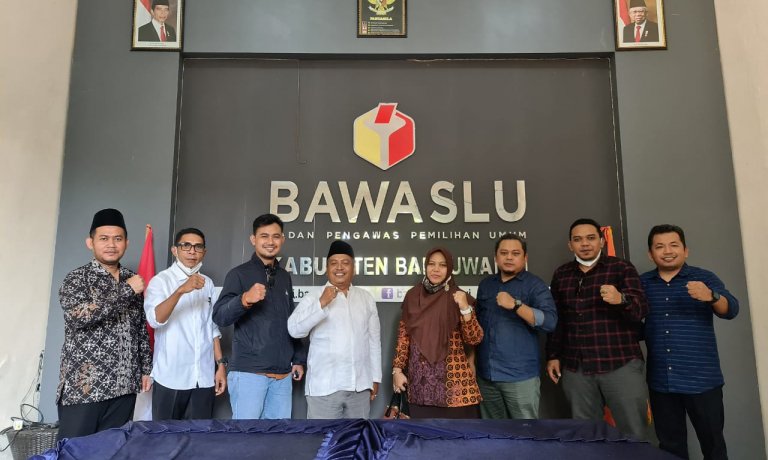 Jelang Persiapan Pemilu 2024, Bawaslu  Dan KPU Banyuwangi Terus Bangun Sinergi