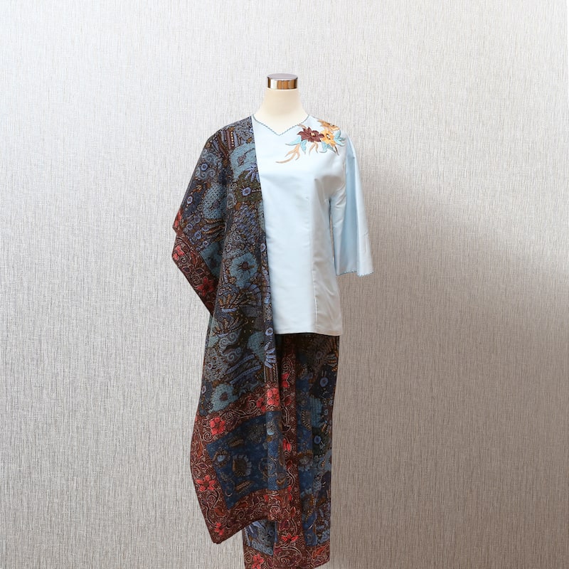 Lestarikan Budaya Nasional, Bawaslu Jawa Timur Semarakkan Gerakkan Selasa Berkebaya